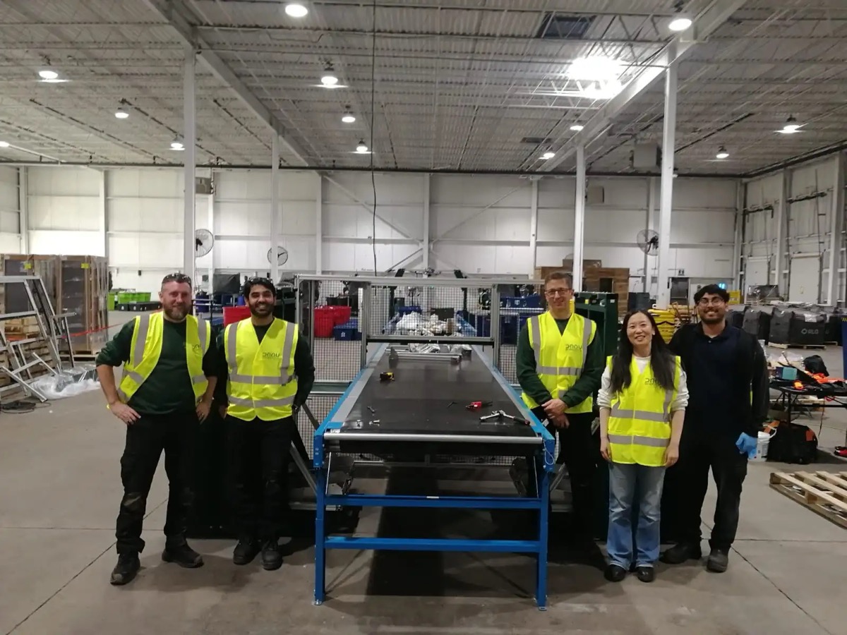 Danu Robotics' H.E.R.O. sorting robot installed beside a conveyor belt at a recycling facility